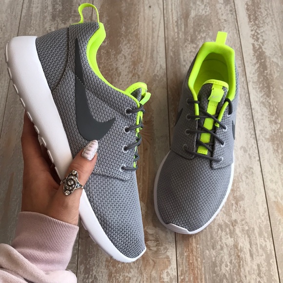 NWT Nike ID Roshe One Custom Grey - Picture 4 of 7